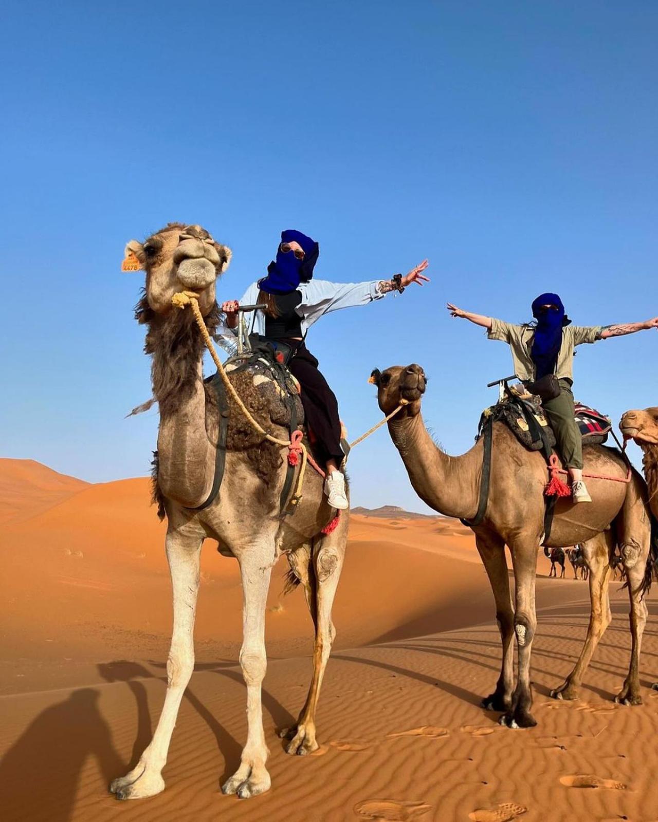 Merzouga Berbers Luxury Camp ภายนอก รูปภาพ