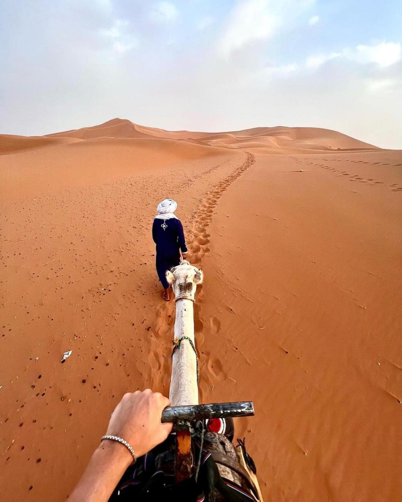 Merzouga Berbers Luxury Camp ภายนอก รูปภาพ