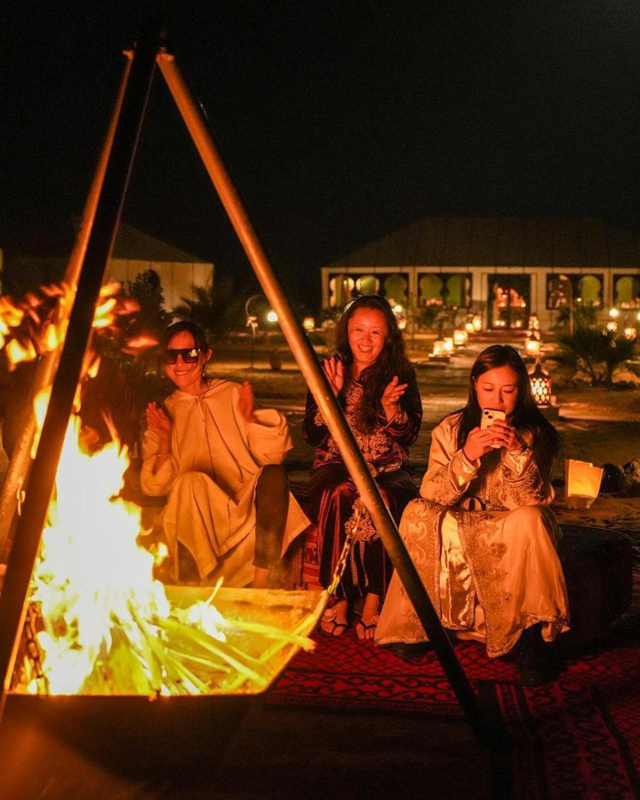 Merzouga Berbers Luxury Camp ภายนอก รูปภาพ